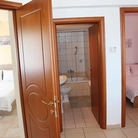 Matina'S Apartments Принос Номер фото