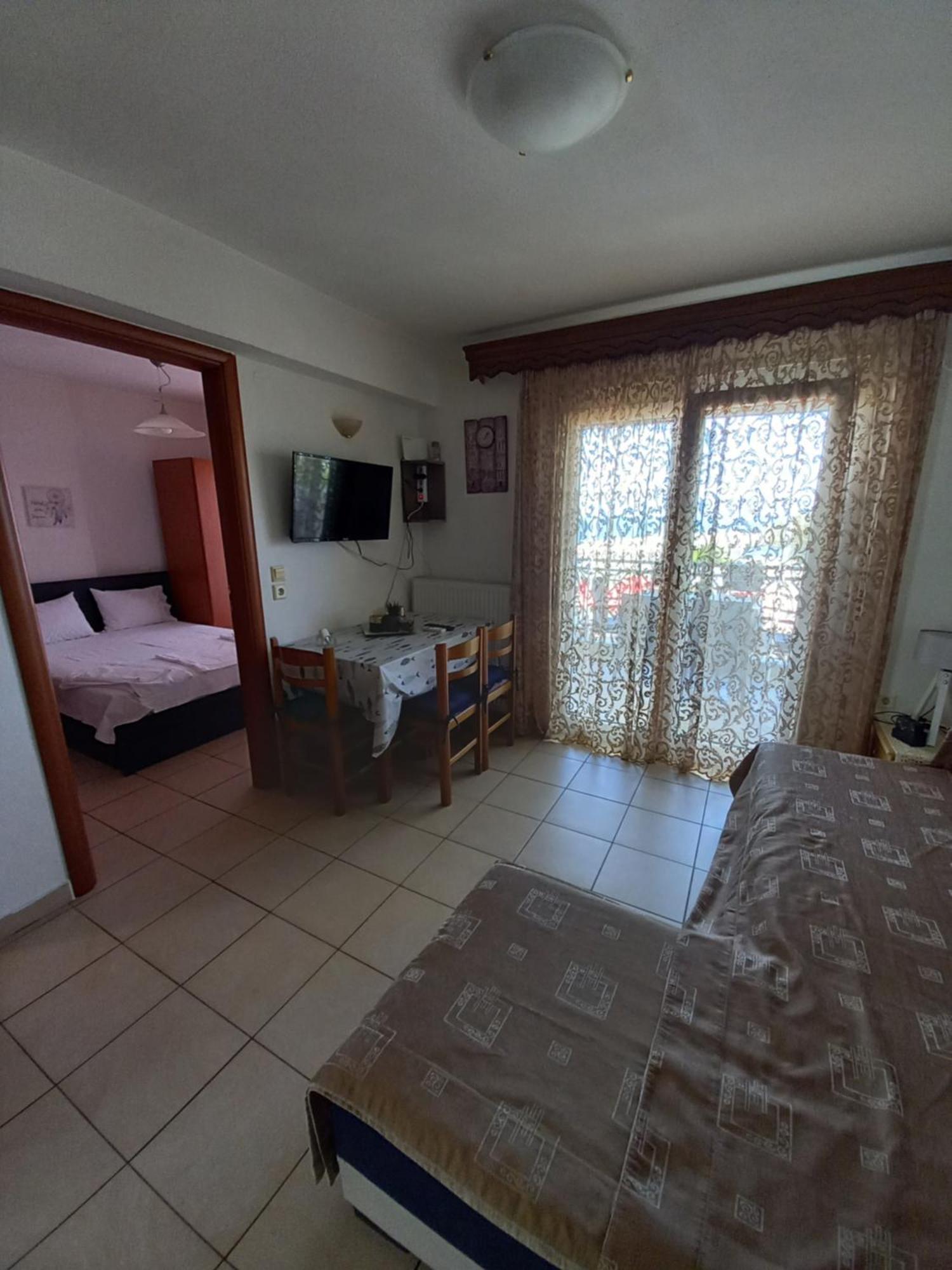 Matina'S Apartments Принос Номер фото