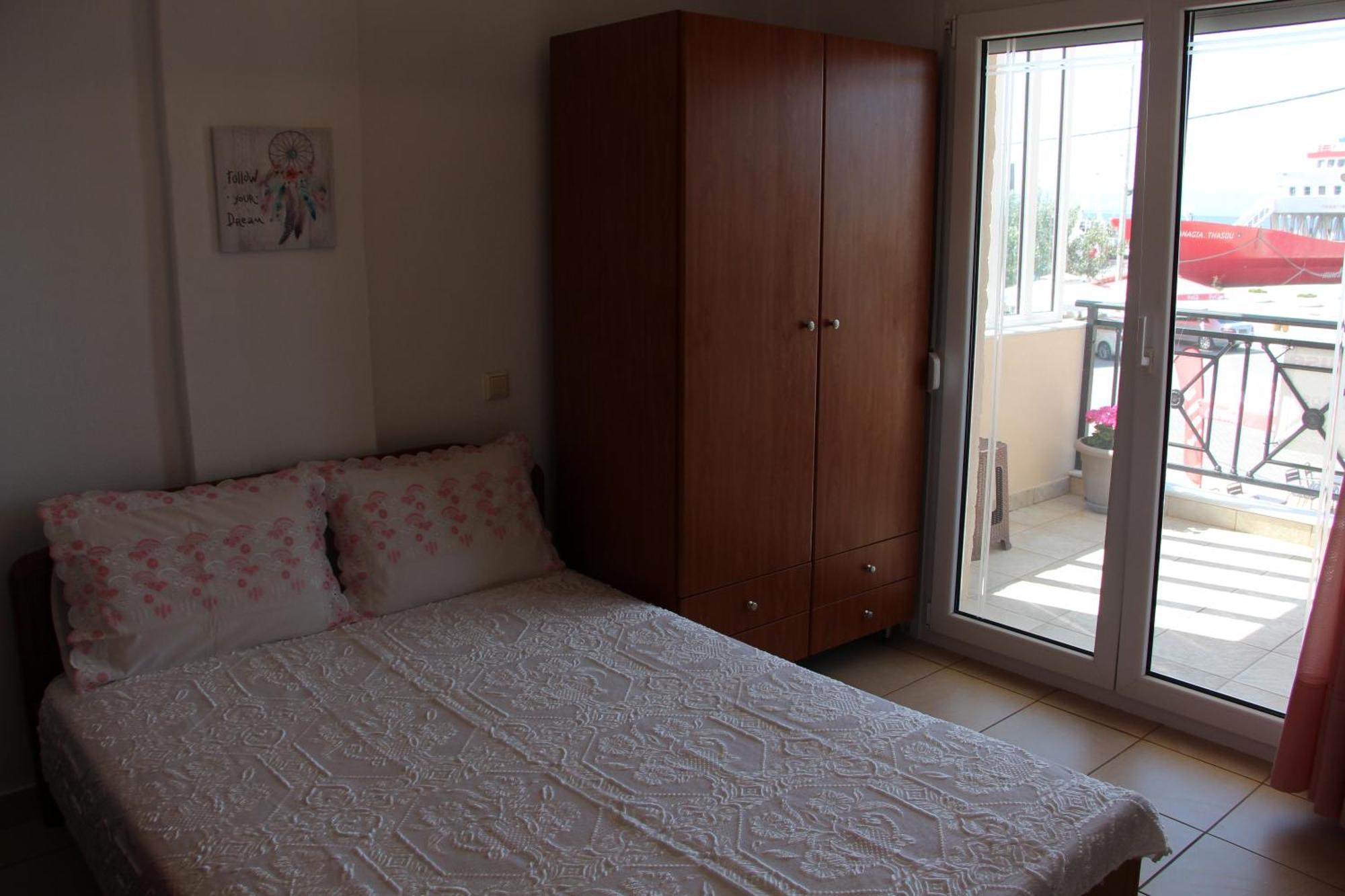 Matina'S Apartments Принос Номер фото