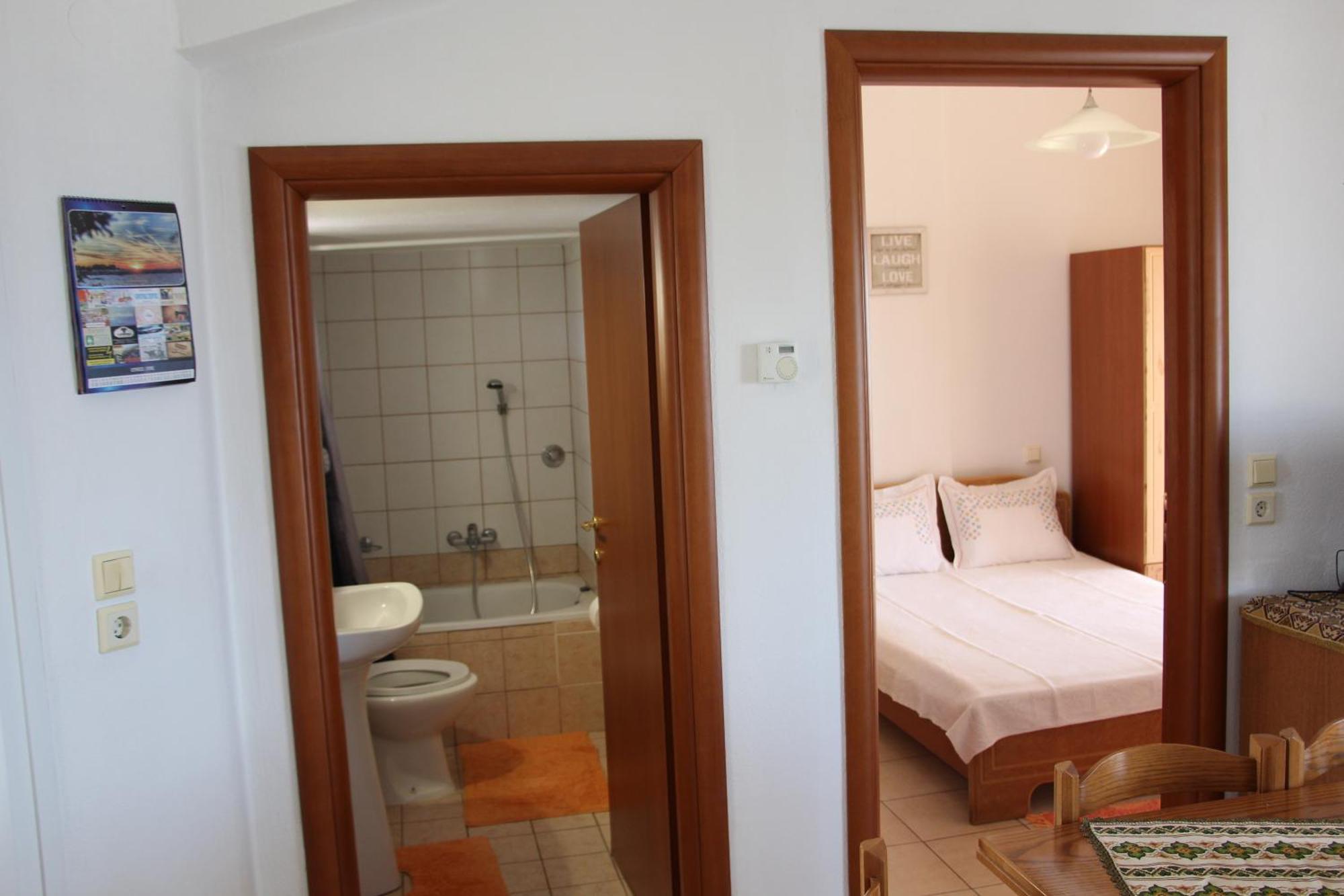 Matina'S Apartments Принос Номер фото
